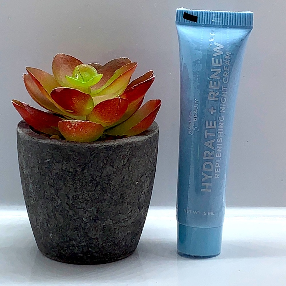 5/$25 GLOW ON 5TH HYDRATE + RENEW  Night Cream - Picture 4 of 8